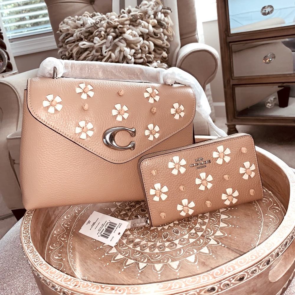 SOLD❗️Coach Shoulder Bag
W/Floral Whipstitch and Wallet Set- NWT